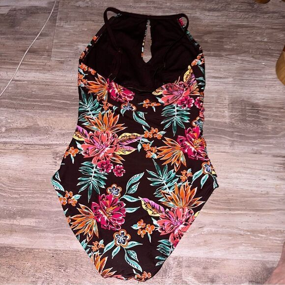 Into the Bleu Women Swim One Piece sz 8 - Picture 5 of 6